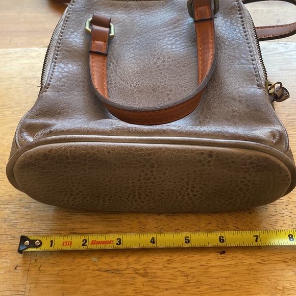 Street Level light tan Crossbody purse - Picture 6 of 8